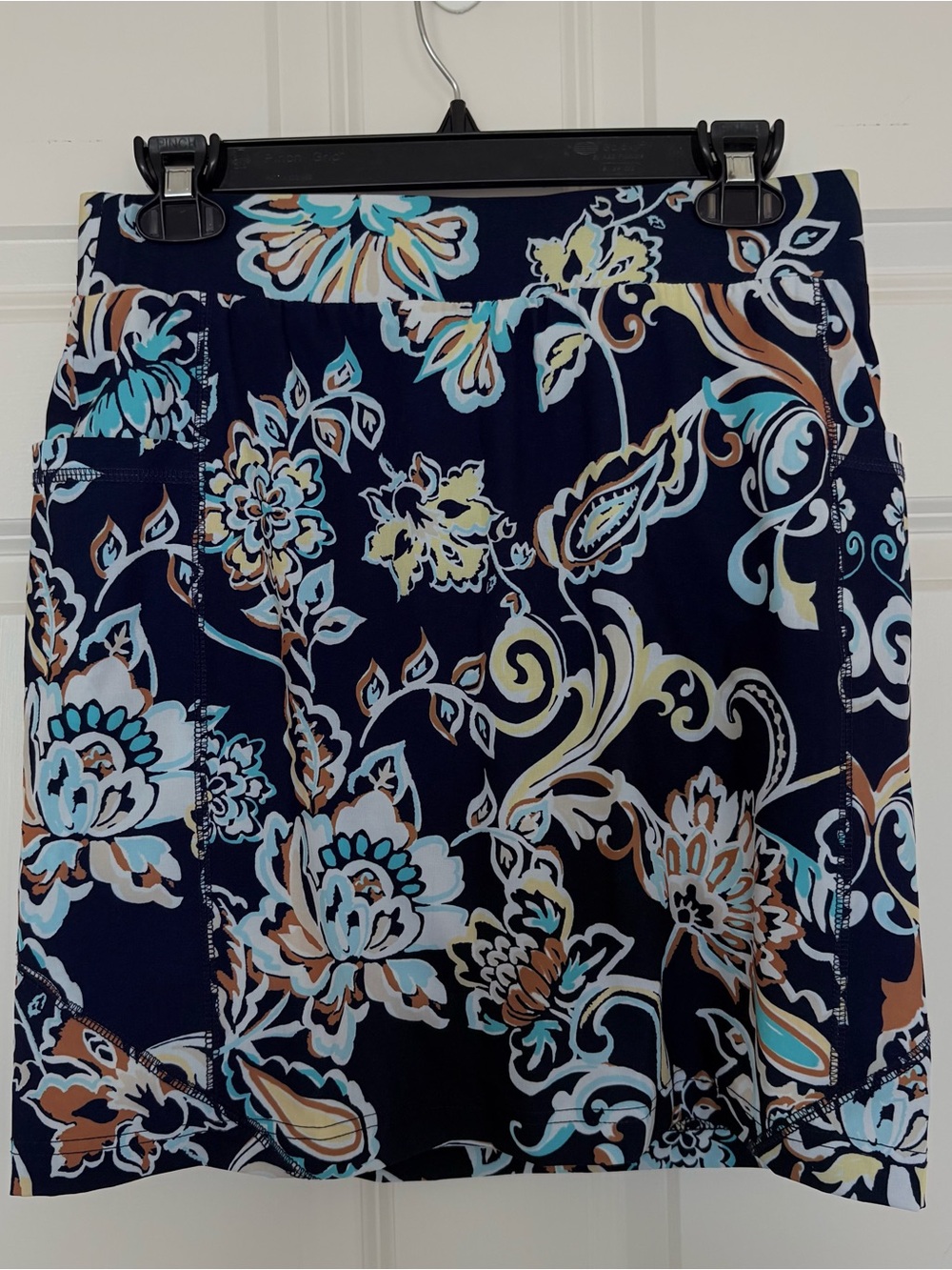 Chico's Blue and White Paisley Patterned Women’s Skort